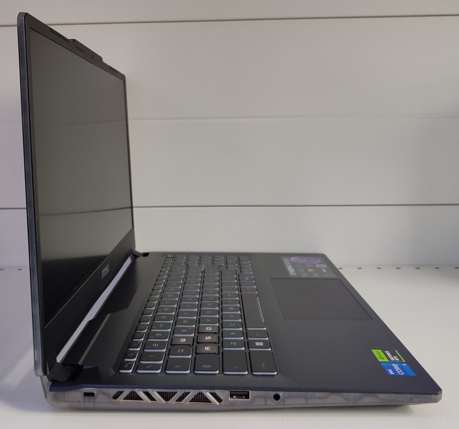 MSI Cyborg 15 A13VE - imagine 3